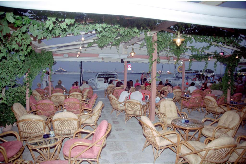 Hotel Dolphin Pythagoreio  Exterior photo