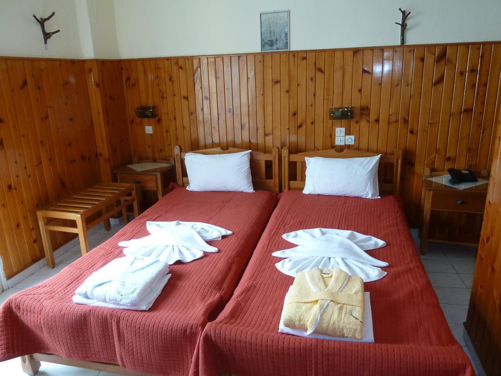 Hotel Dolphin Pythagoreio  Room photo