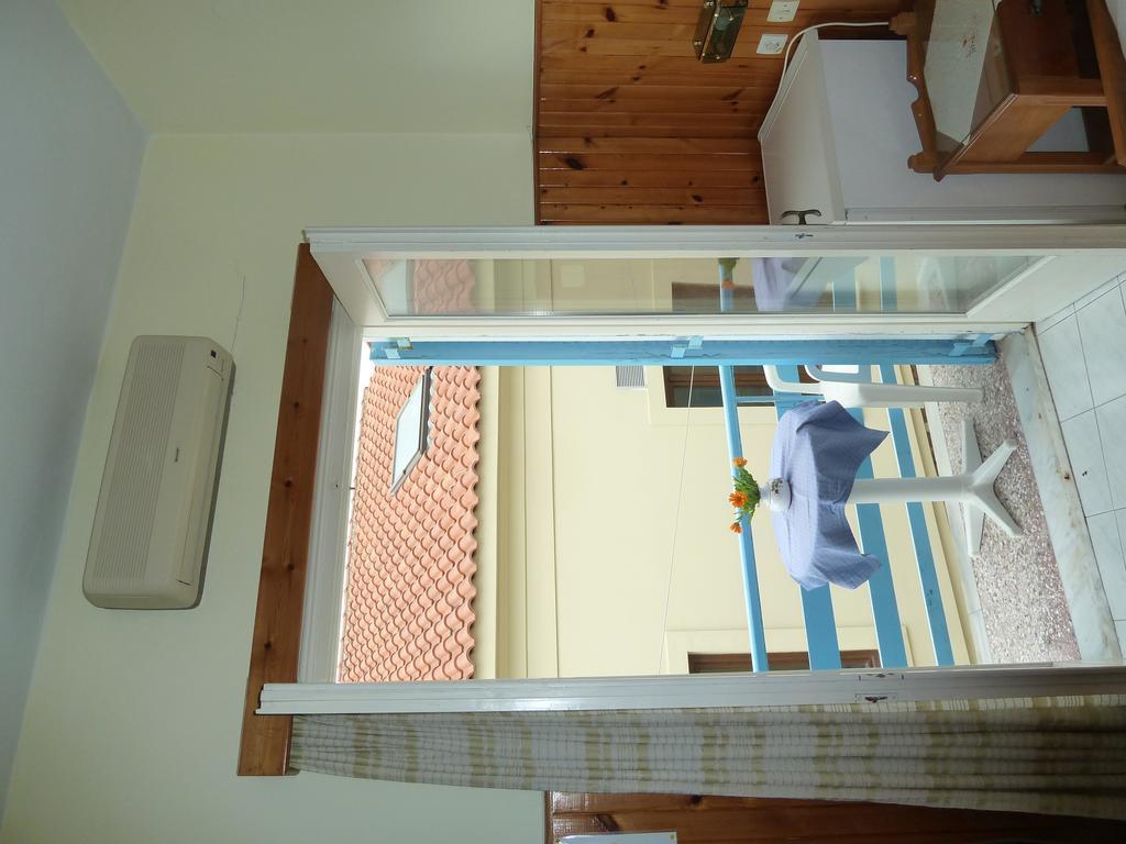 Hotel Dolphin Pythagoreio  Room photo