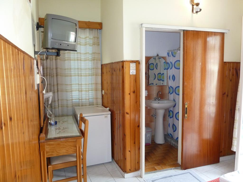 Hotel Dolphin Pythagoreio  Room photo